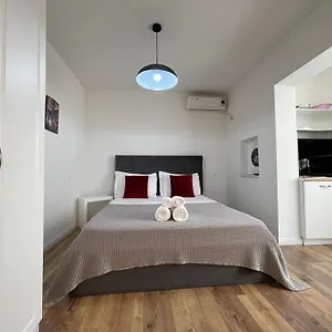 Central Studio Apartments , Tirana Albanien